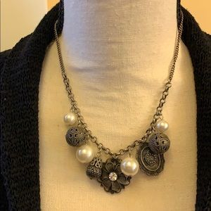 Vintage look necklace